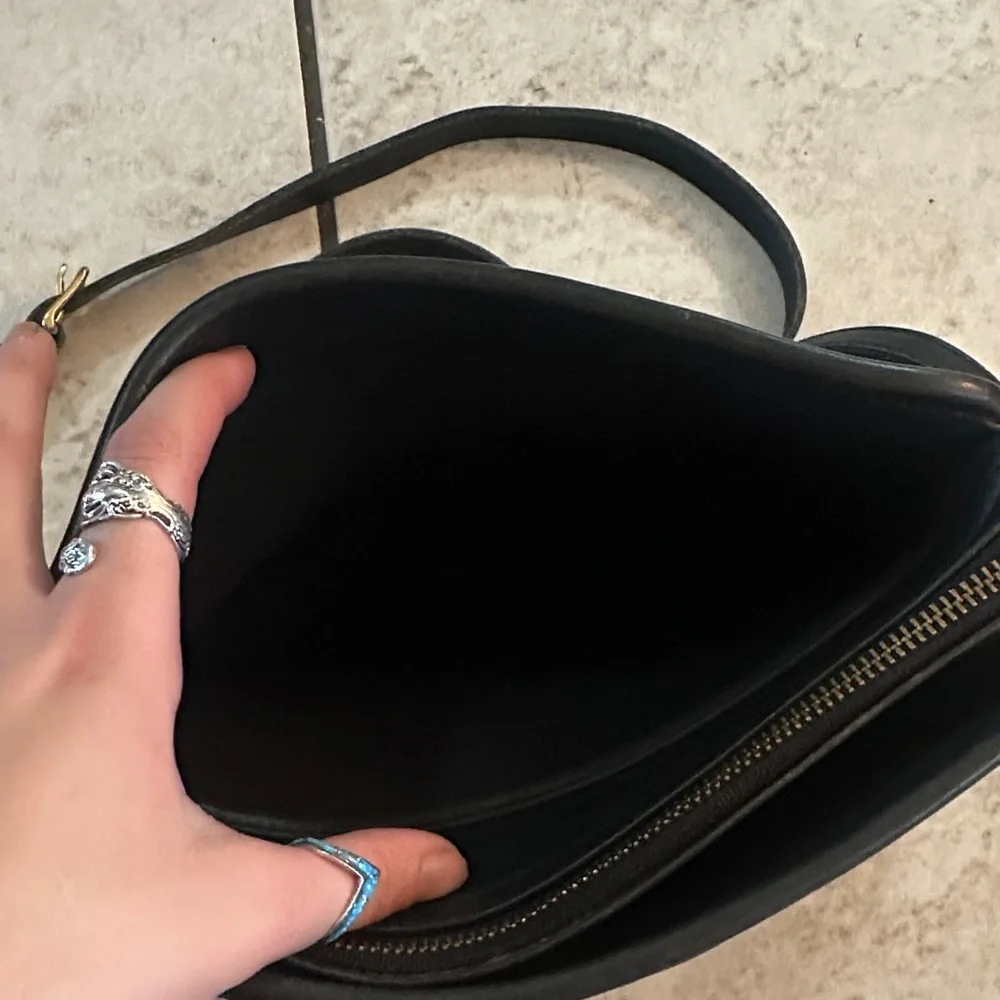 Coach Sutton Black Leather Crossbody Bag 9814 - Picture 9 of 12